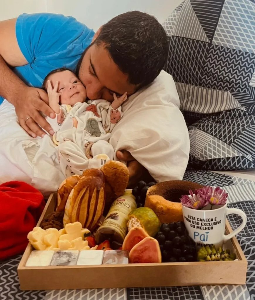 Kit café da manhã e chocolates Dia das Mães