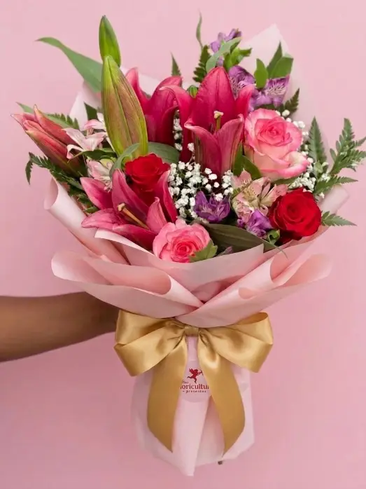 Buquê de lírios rosa Viellen Flores